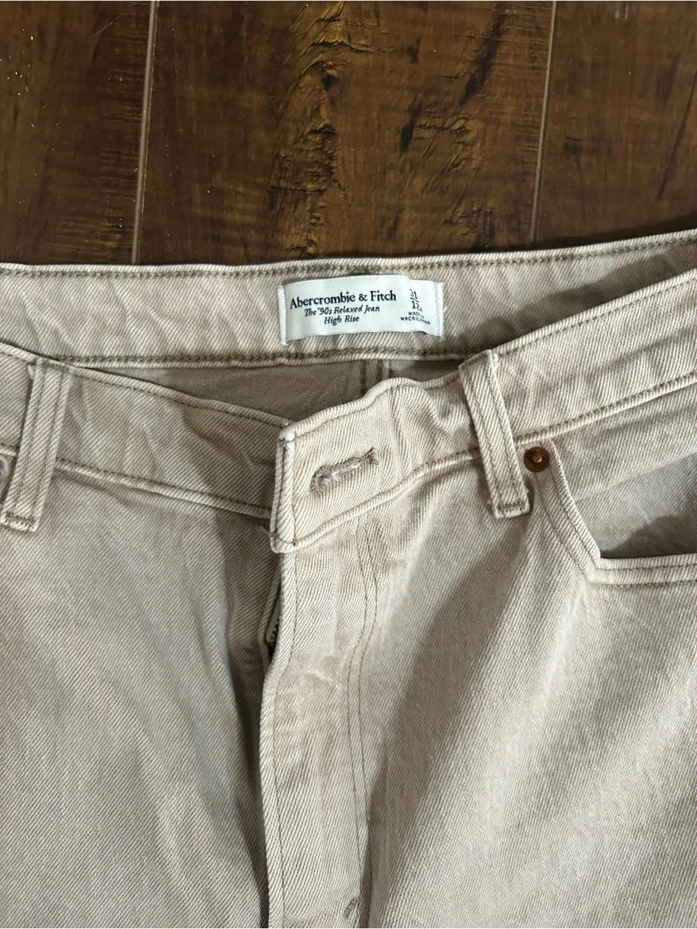 Abercrombie & Fitch Light Beige Chinos - Picture 3 of 3